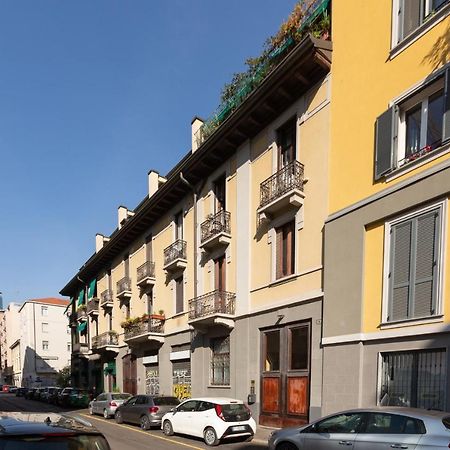 Porta Nuova Bright Studio With Balcony Milan Bagian luar foto