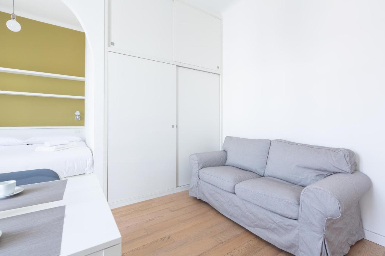 Porta Nuova Bright Studio With Balcony Milan Bagian luar foto
