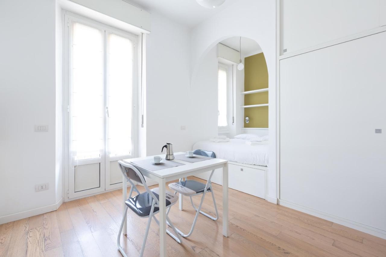 Porta Nuova Bright Studio With Balcony Milan Bagian luar foto